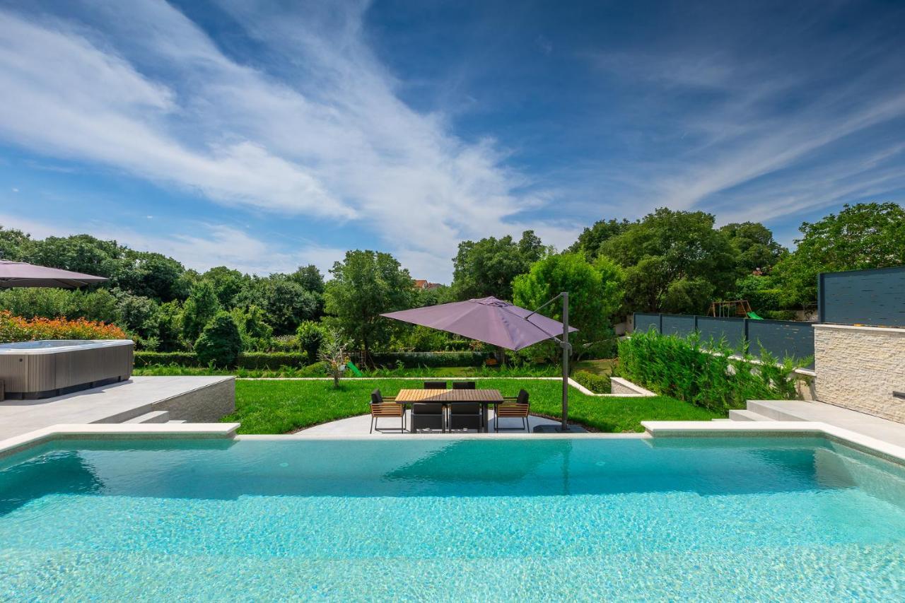 Villa Cascada Muntić Eksteriør billede