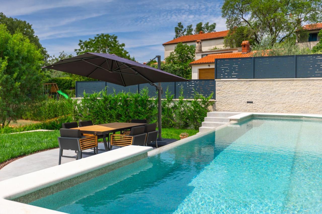 Villa Cascada Muntić Eksteriør billede